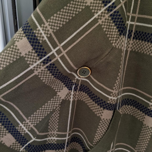 Olive Plaid Knit Button Cape by Hot in Hollywood - Picture 5 of 9